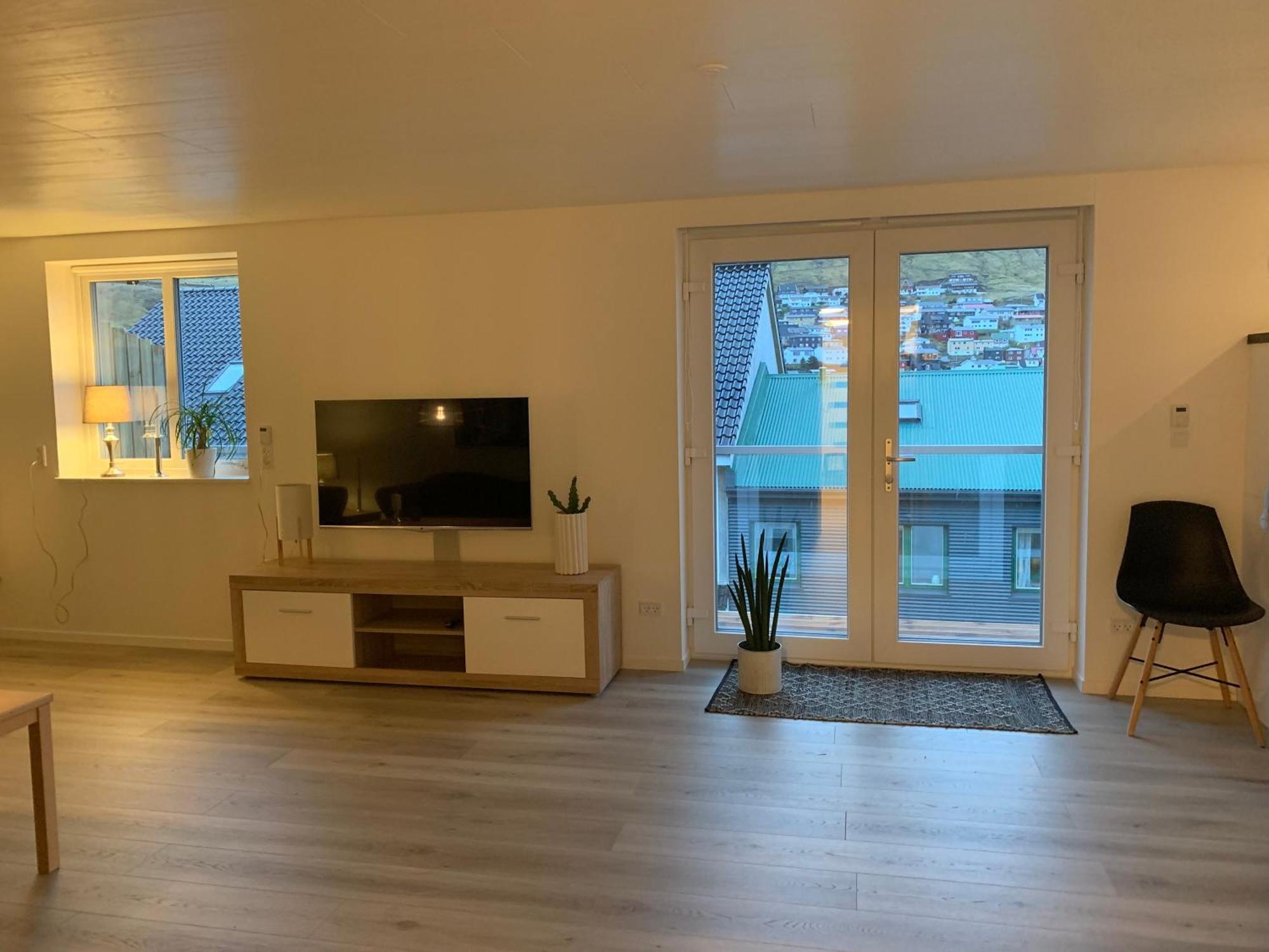 Spacious Apartment On N.P.Gota 8A, Klaksvik Luaran gambar