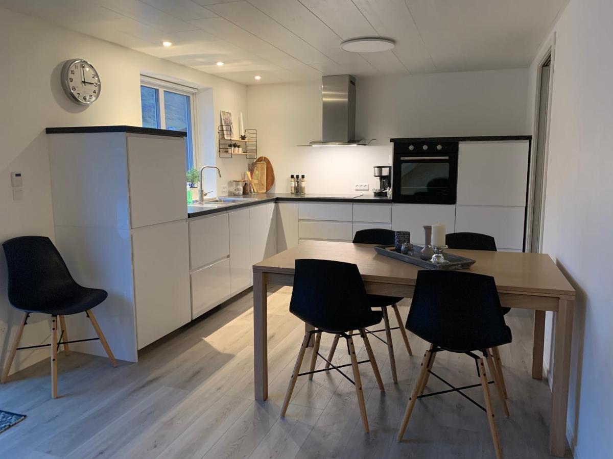 Spacious Apartment On N.P.Gota 8A, Klaksvik Luaran gambar